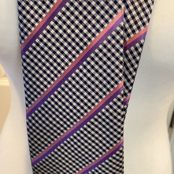 COPY - Chanel Silk Tie - Picture 5 of 16